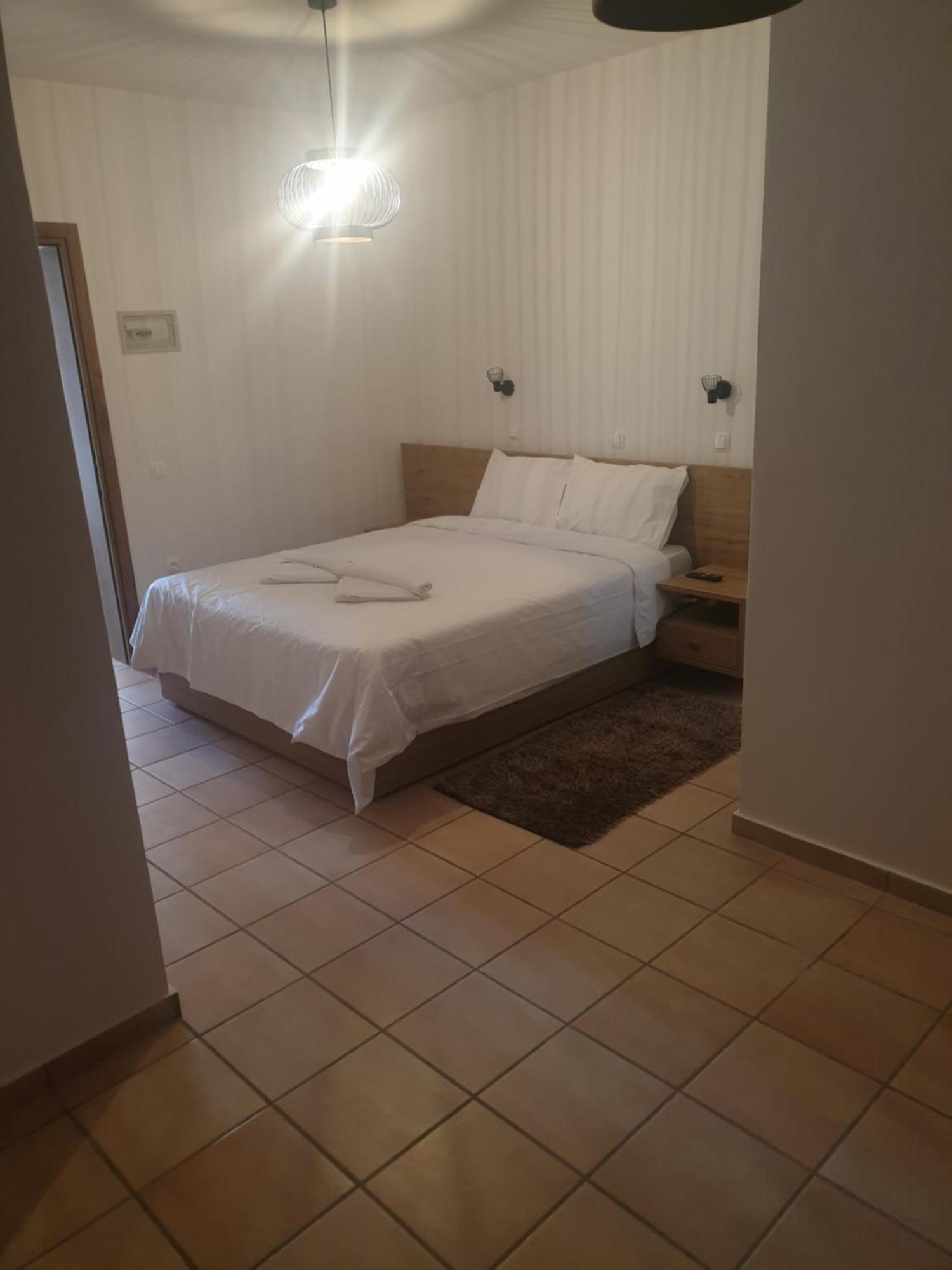 To Ellinikon Apartment โอมาลอส ภายนอก รูปภาพ