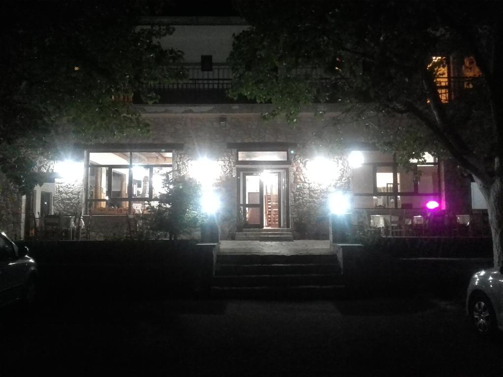 To Ellinikon Apartment โอมาลอส ภายนอก รูปภาพ